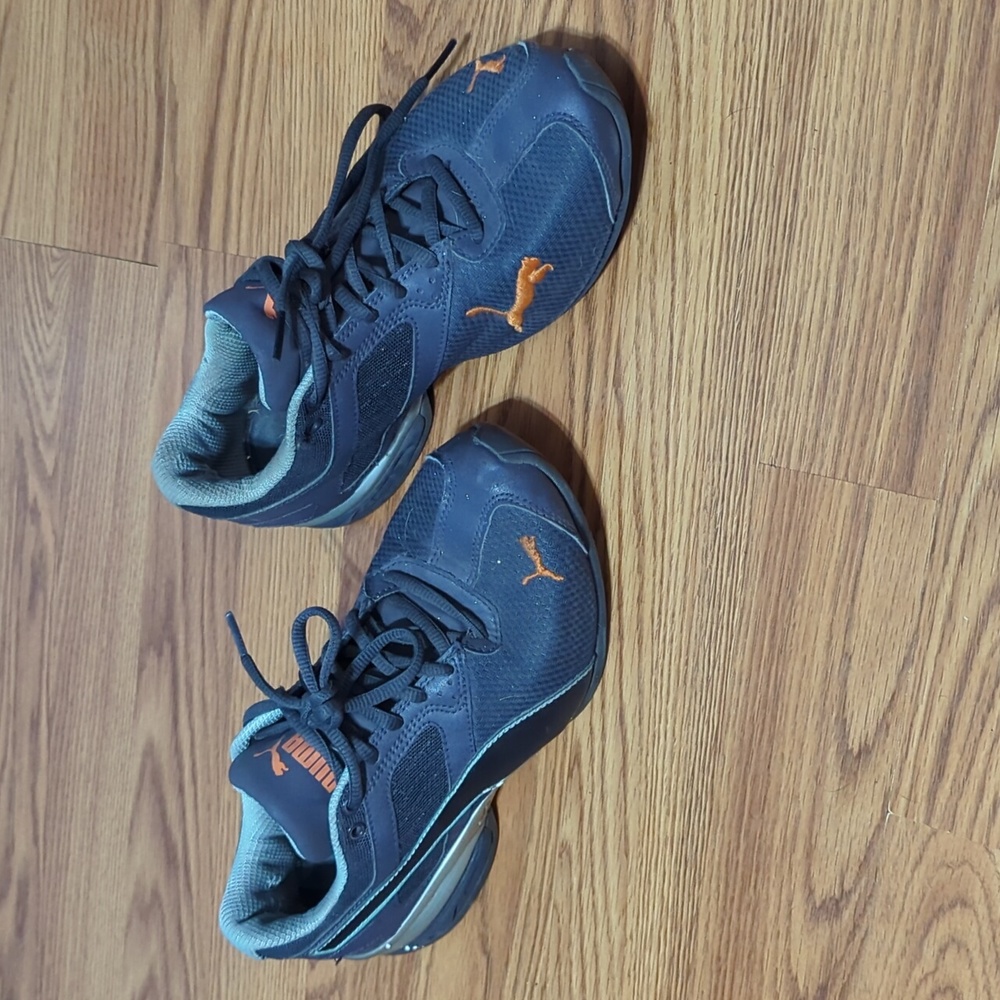 Shoes - Picture 3 of 4